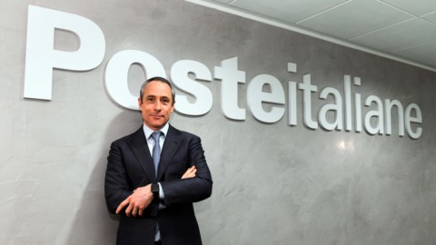 Oferta de gás e eletricidade para funcionários da Poste Italiane anunciando: "Em breve estaremos no mercado"