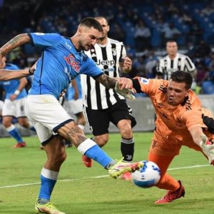 Juve en crise noire à cause des canards du gardien: Napoli s'envole vers le haut