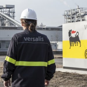 Versalis (Eni), Finproject'in %100'ünü satın aldı