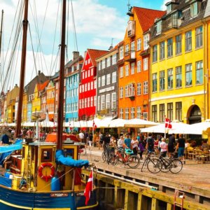 La Danimarca dice basta al Green Pass: “Virus sotto controllo”
