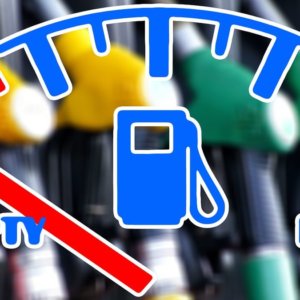 Benzina, gasolio e bollette: taglio delle accise per tutto aprile e bonus non tassati. Le decisioni del Governo
