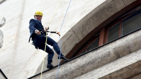 BuildingAcrobatics: Sagrada Familia、スペインでの拡張の第一歩