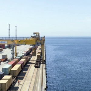 No Green Pass, al Porto di Trieste la polizia sgombera con cariche e idranti