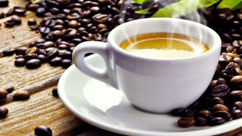 Caffè, mai così cara la tazzina da dieci anni