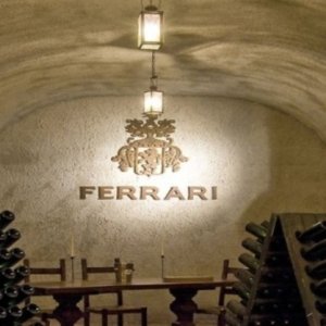 Champagne & Sparkling Wine World: Italien schlägt Frankreich und Ferrari schlägt Maison Roederer