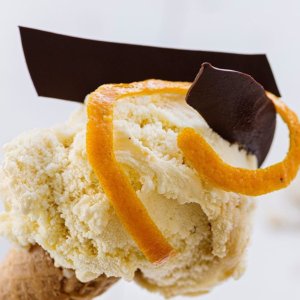 Задача 2022 года для Gelato года - «Сладкая симфония» из шоколада и лесного ореха.