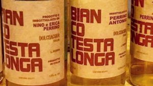 Il vino bianco di Nino e Erica Perrino