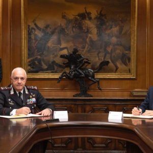 Poste Italiane and Arma dei Carabinieri: سیکورٹی اور قانونی حیثیت پر معاہدہ