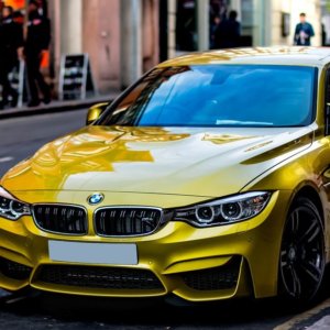 Bmw, crollano gli utili nel terzo trimestre (-83,8%), ricavi sotto le previsioni. Il titolo affonda in Borsa