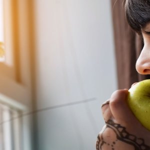 Allergie: quella insidiosa LTP che colpisce chi mangia frutta e verdura