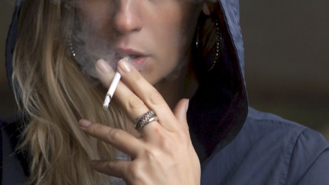 Sigarette di contrabbando: in Italia meno della metà della media europea