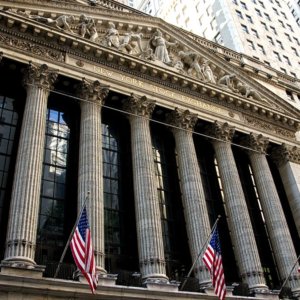 Borse: Wall Street torna a correre. Chi lascerà Piazza Affari dopo Tod’s? Atlantia e Autogrill in pole