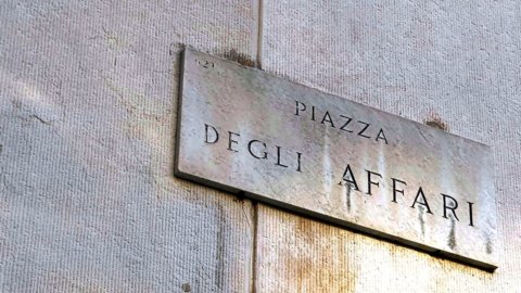 Borsa oggi 11 aprile: Europa nervosa con scontro Usa-Cina sui dazi. Milano sull’altalena con le banche, giù Stellantis – DIRETTA