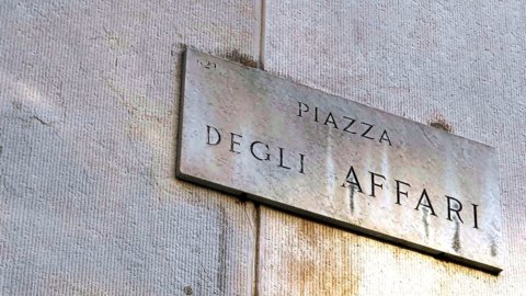 由于两大银行的飞跃，Piazza Affari 重返正值区域