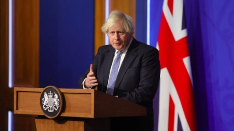 Brexit, guerra e inflazione: in crisi l’economia del Regno Unito e la BoE parla di scenario “apocalittico”