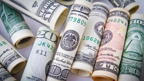 Borse sotto pressione: aspettano i rialzi dei tassi della Fed