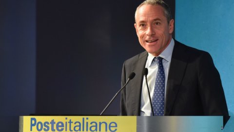 Poste Italiane, l’utile sale a 1,5 miliardi nei 9 mesi. Via libera all’acconto sul dividendo e al bonus da mille euro per i dipendenti