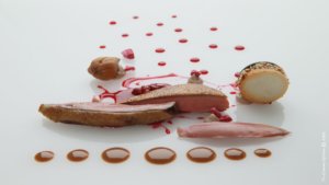 Piccione, castagne e melagrana dello chef Gaetano Trovato due stelle Michelin