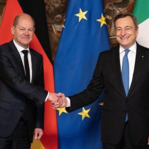 Scholz către Draghi: „Italia este un model de urmat pe Covid”