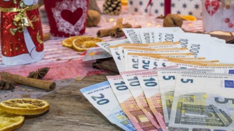 Bonus Natale per i single, fondi ai partiti e acconti a rate per le partite Iva: ecco le misure del decreto fiscale