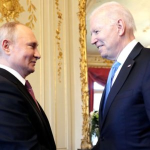 Байден Путину: «Самые жесткие санкции, если вы вторгнетесь в Украину»