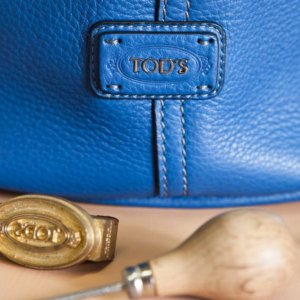 Tod’s, risultati brillanti nel primo semestre 2023: crescita a doppia cifra dei ricavi per tutti i brand