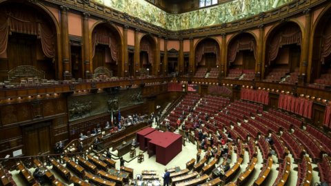 Aid Decree, the Chamber approves it but without the M5S votes. Draghi goes up to the Quirinale