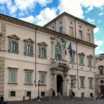Quirinale, Letta e Renzi al centrodestra: “Niente blitz o salta il Governo”