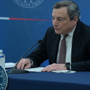 Draghi: “Escola aberta e combate ao No Vax são prioridades do governo”