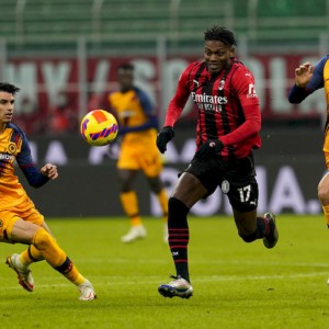Il Milan affonda la Roma: Leao meglio di Lukaku. Stasera Napoli-Lazio, l’altro big-match del campionato
