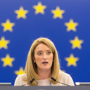 A maltesa Roberta Metsola (EPP) à frente do Parlamento Europeu