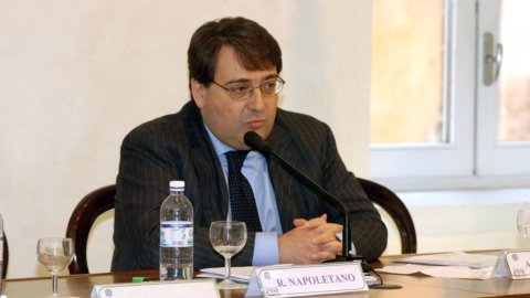 L’ex direttore del Sole 24 Ore Roberto Napoletano condannato a 2 anni e 6 mesi