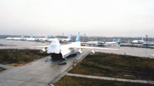 La Russia conquista l'aeroporto di Hostomel
