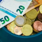 Borsa 12 giugno: Europa in ordine sparso, euro ai massimi da fine 2021. Milano scivola sotto i 40mila con lusso e auto – DIRETTA