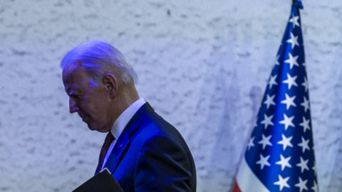 Guerra Rusia-Ucrania: no hay desescalada. Biden da la alarma, Wall Street y las bolsas europeas caen