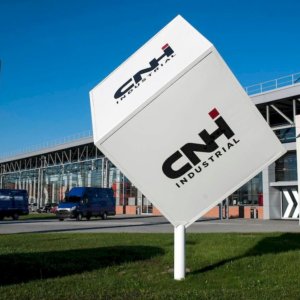 A CNH sai da Piazza Affari, mas permanecerá na NYSE. Recompra de 1 bilhão, o título +3%