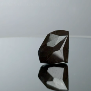 Sotheby’s mette all’asta il gigantesco diamante nero che viene dallo spazio