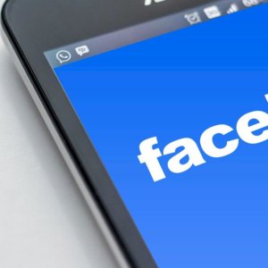 Meta (Facebook e Instagram) registra primo calo dei ricavi nella storia