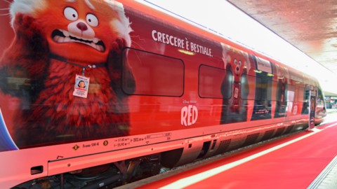 Trenitalia, sale a bordo Disney Pixar: un Frecciarossa per il nuovo film di animazione “Red”