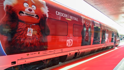 Trenitalia, Disney Pixar urcă la bord: un Frecciarossa pentru noul film de animație „Roșu”