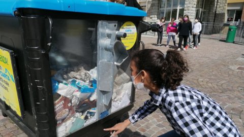 Abfall, Hera kehrt mit Umweltprojekten für die Jüngsten in die Schulen zurück