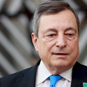 Telefonata Draghi-Putin: l’Italia insiste per il cessate il fuoco, il gas russo si può pagare in euro
