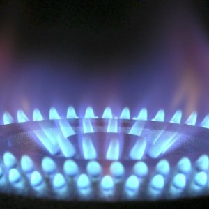 Prezzi del gas sui massimi a quota 245 euro e Gazprom avverte: “Potrebbero aumentare ancora del 60%”