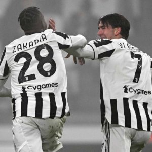 Juve in zona Champions con i gol di Vlahovic e Zakaria e il Napoli raggiunge il Milan al secondo posto