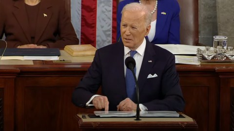 Senato Usa respinge aiuti all’Ucraina: duro colpo per Biden. E la Ue affronta la mina Orban su Kiev nell’Unione