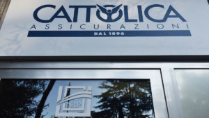 Cattolica Assicurazioni insegna