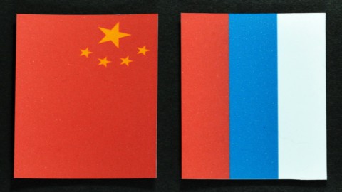 China și Rusia: giganții publici din Beijing investesc în companii din Moscova pentru a garanta importurile