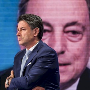 Gasto militar, Draghi congela a Conte: "Respetar los compromisos internacionales, de lo contrario la mayoría desaparecerá"