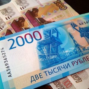 Russia, il default non è più un’ipotesi. Fitch: “È imminente”. Nuove sanzioni Ue in arrivo e il rublo crolla