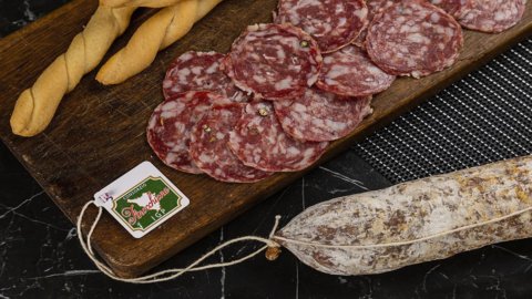 Finocchiona IGP: produção recorde em 2021 para a carne curada toscana favorita de Nicolò Machiavelli